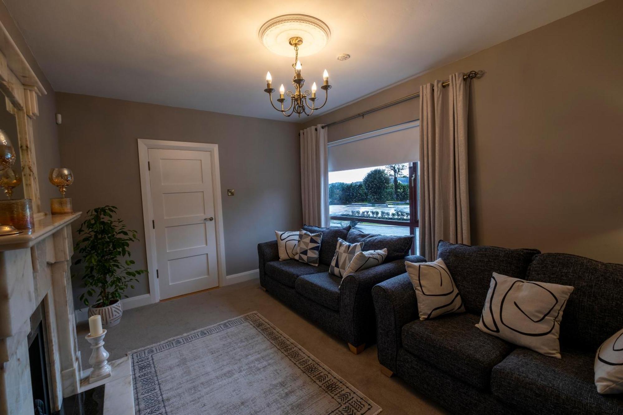 The Hillcrest, Luxury Accommodation In Castleblayney Town Extérieur photo